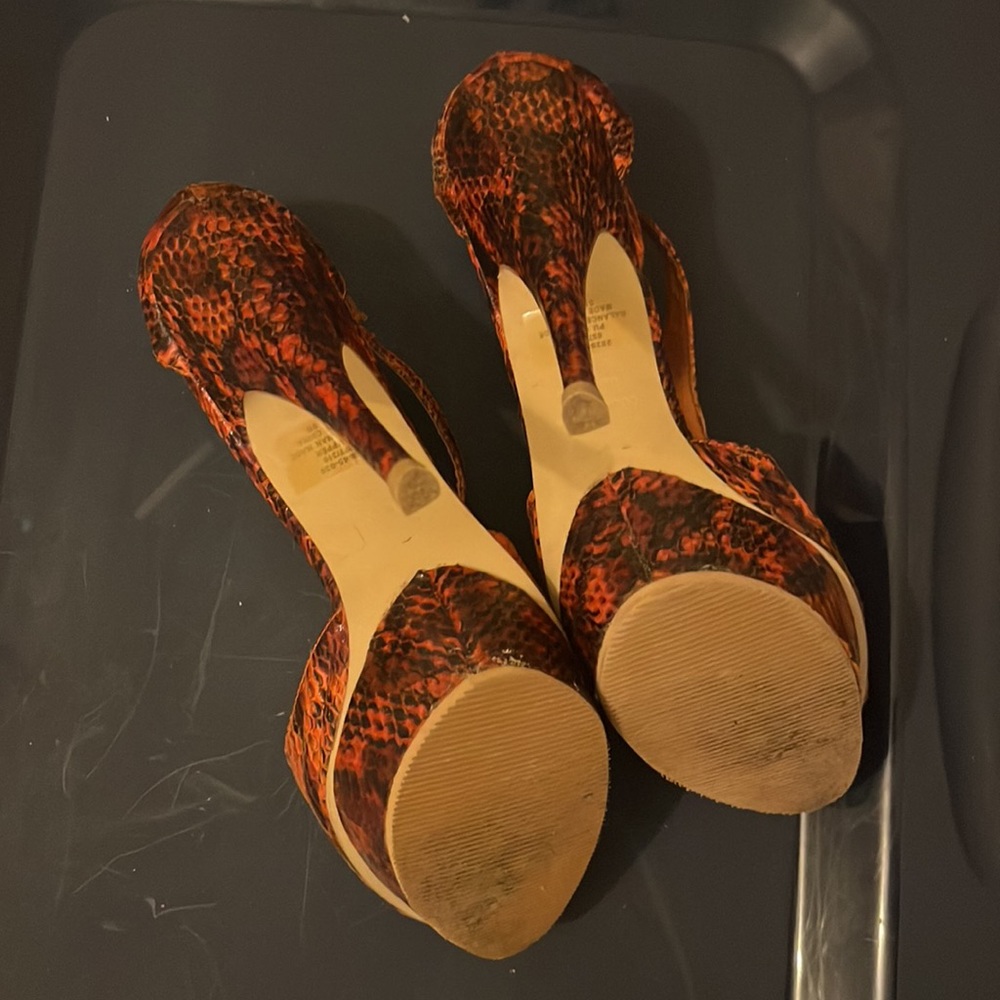 Platform Sandals - Picture 3 of 6